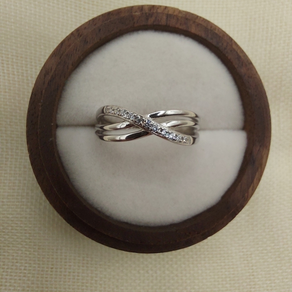 925 Sterling Silver Infinity Ring - Picture 3 of 9
